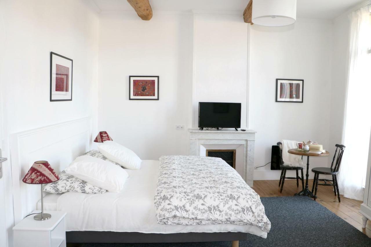 Aumes Sweet Home Chambre D'Hotes מראה חיצוני תמונה